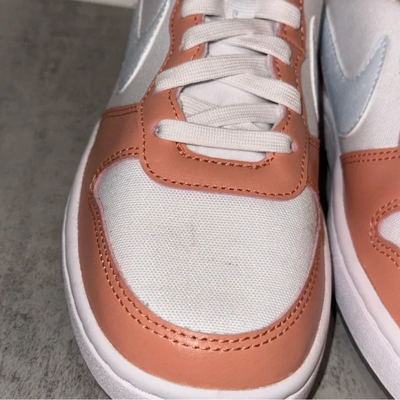 Nike Court Borough Low 2 SE Size 4.5Y - Picture 2 of 8